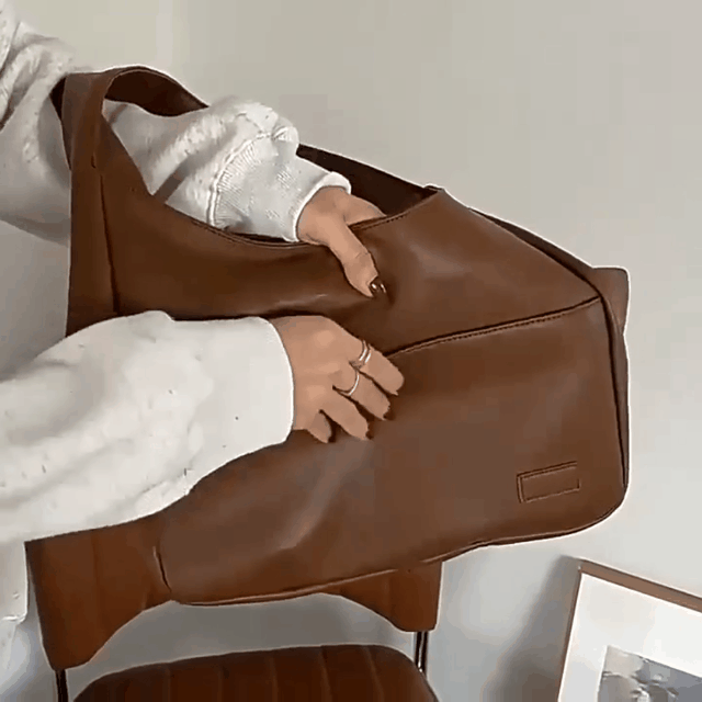 Simple leather tote bag👜